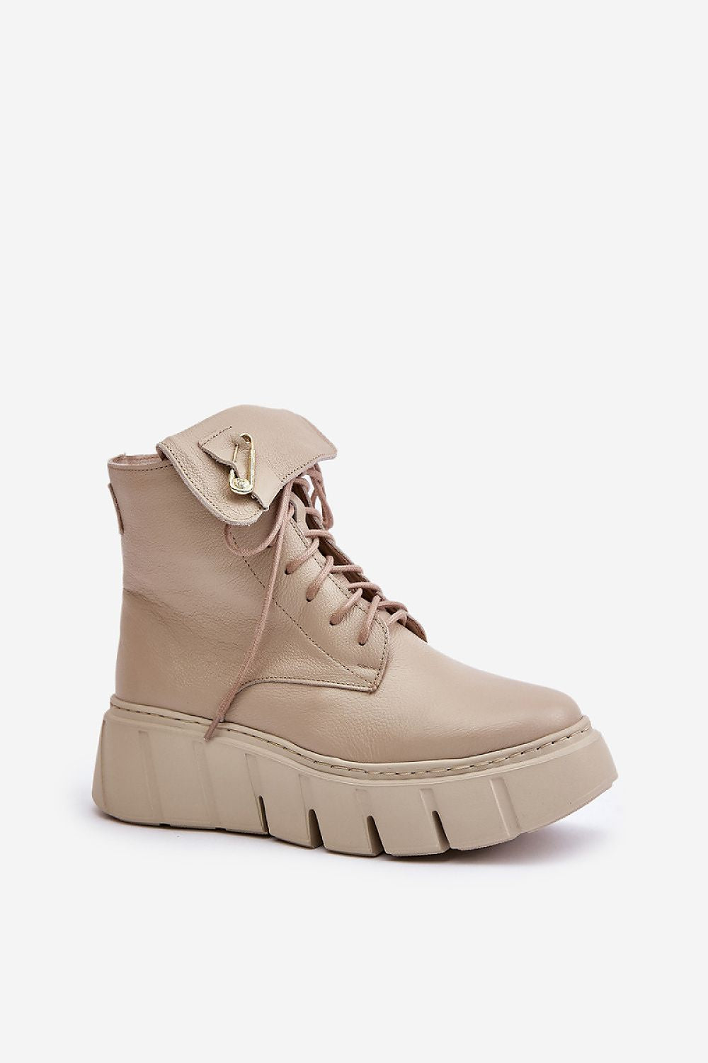 Boty na klínovém podpatku model 201184 Step in style