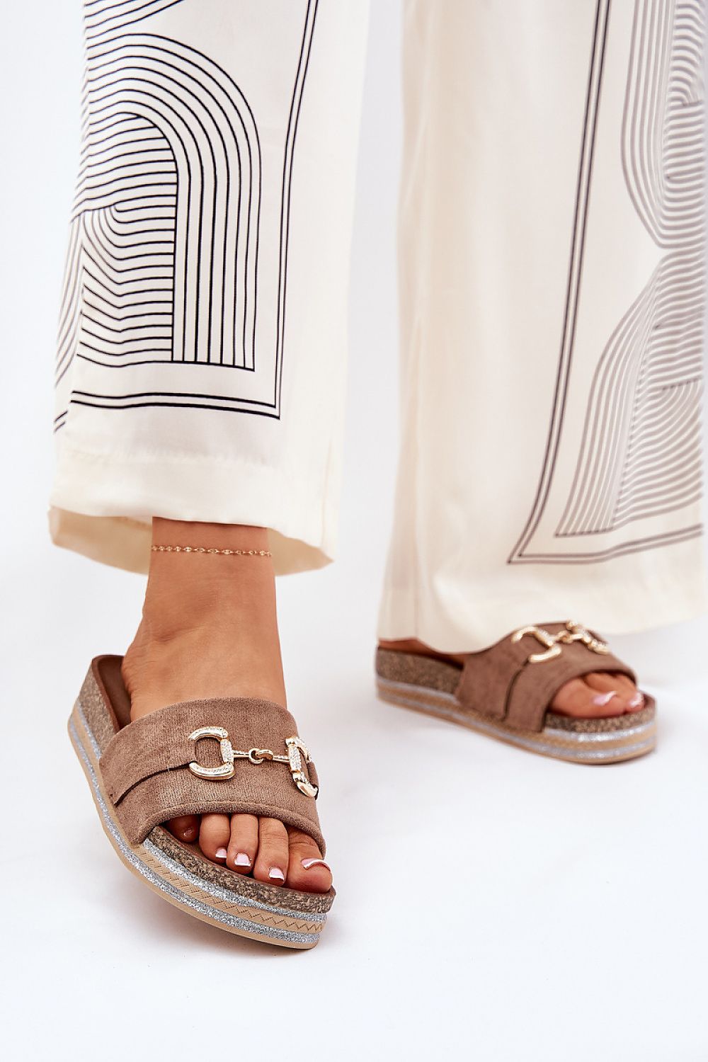 Pantofle model 210759 Step in style