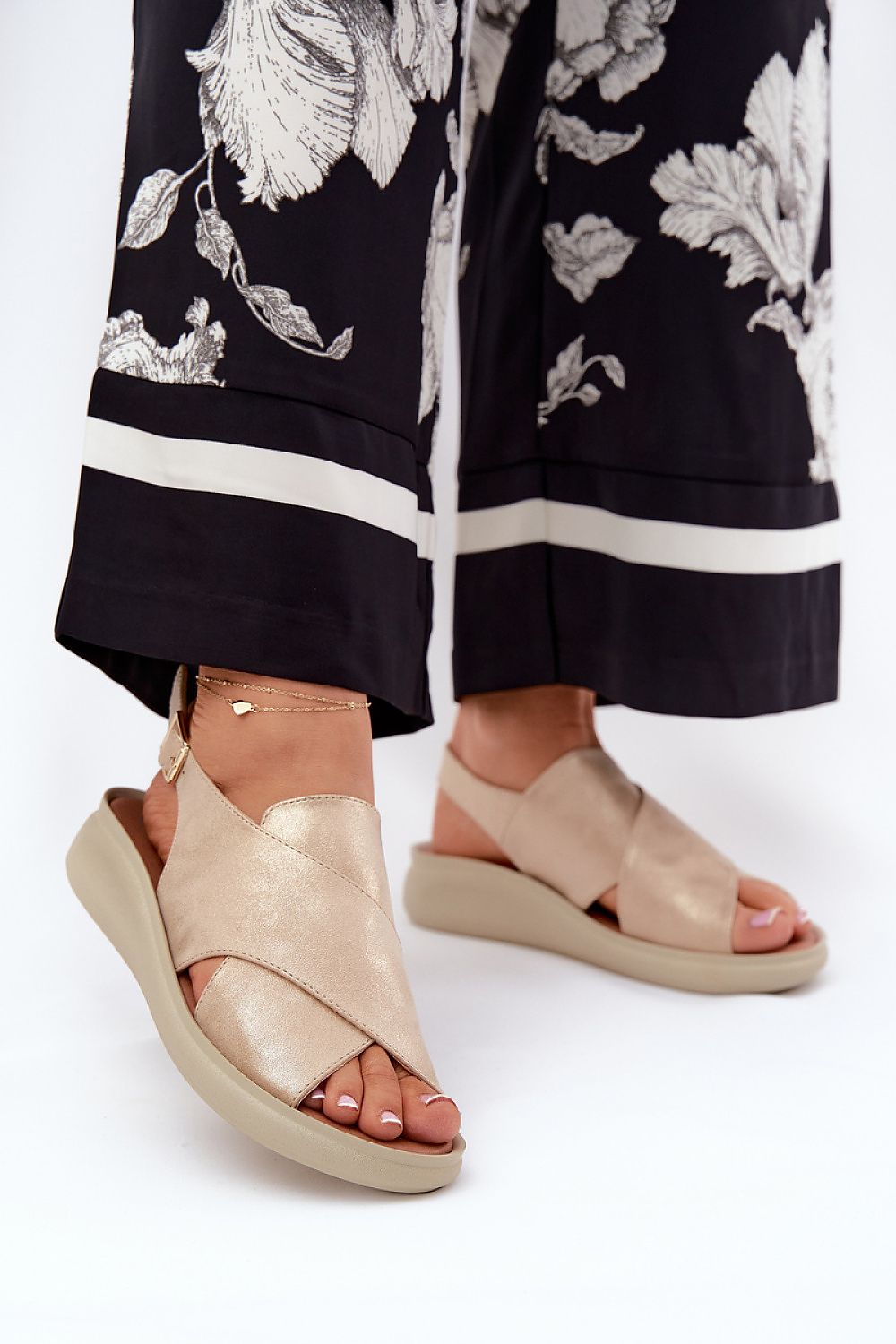 Bota na klínech model 211362 Step in style