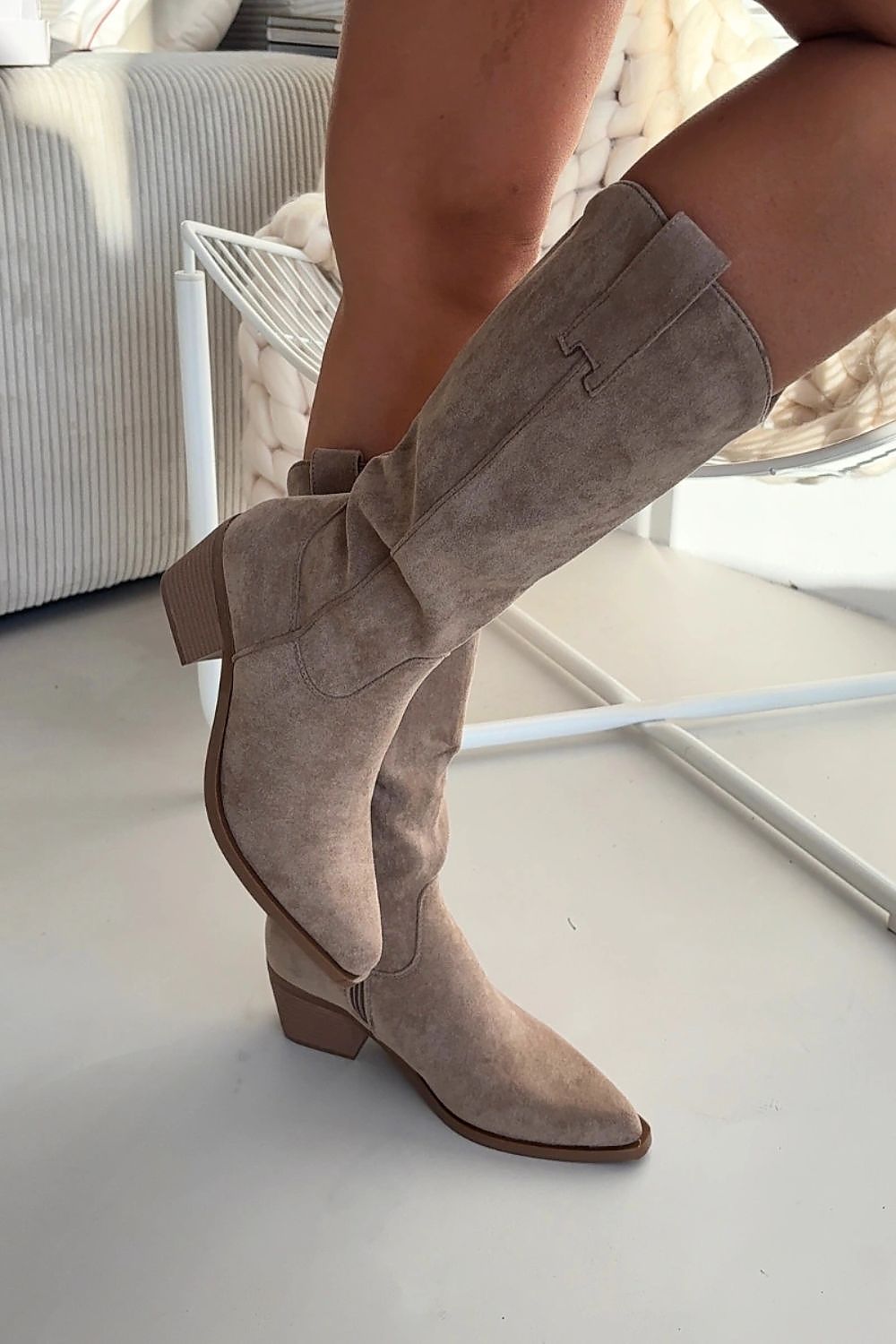 Kozačky na podpatku model 222529 Step in style