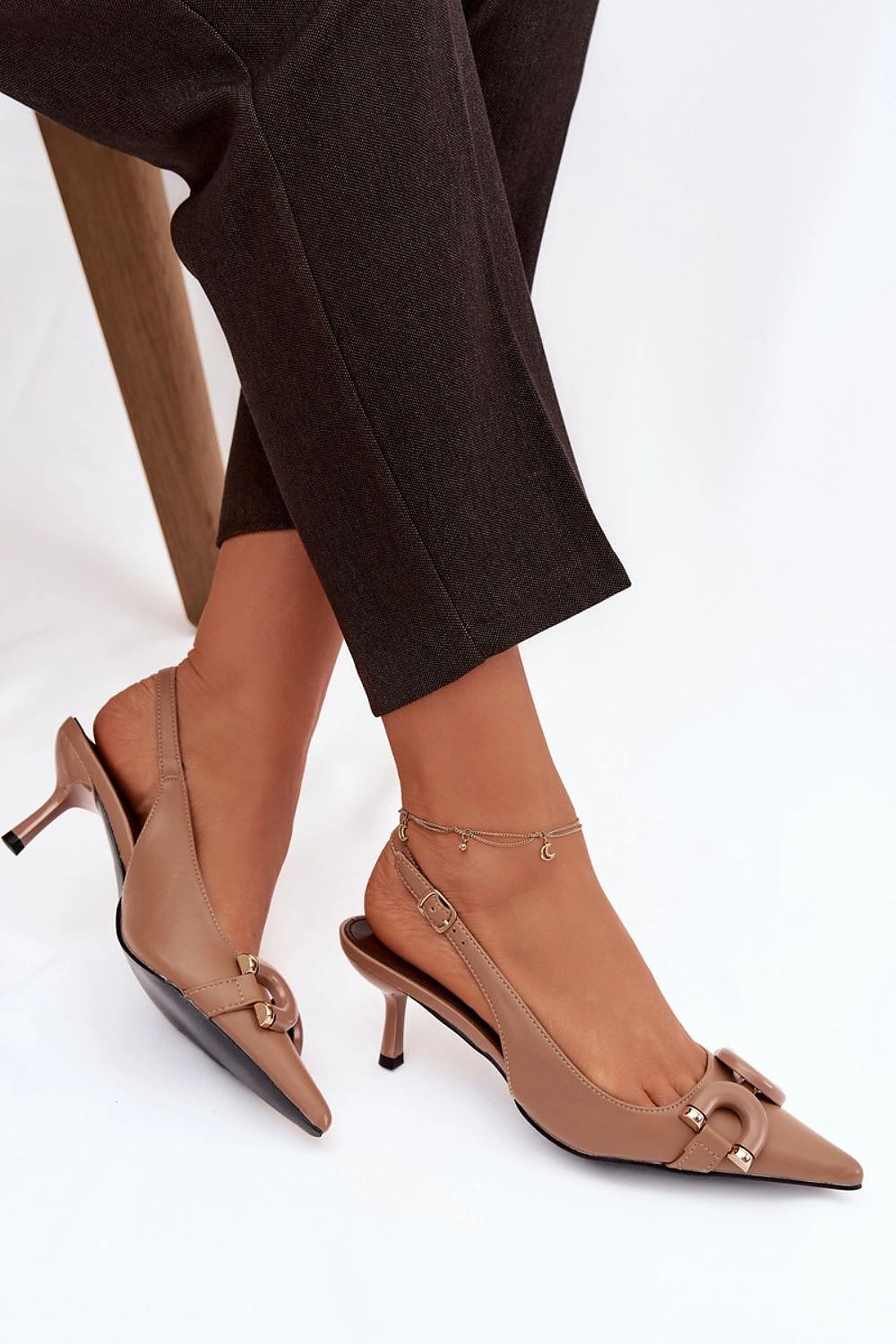 Sandály na podpatku model 224500 Step in style